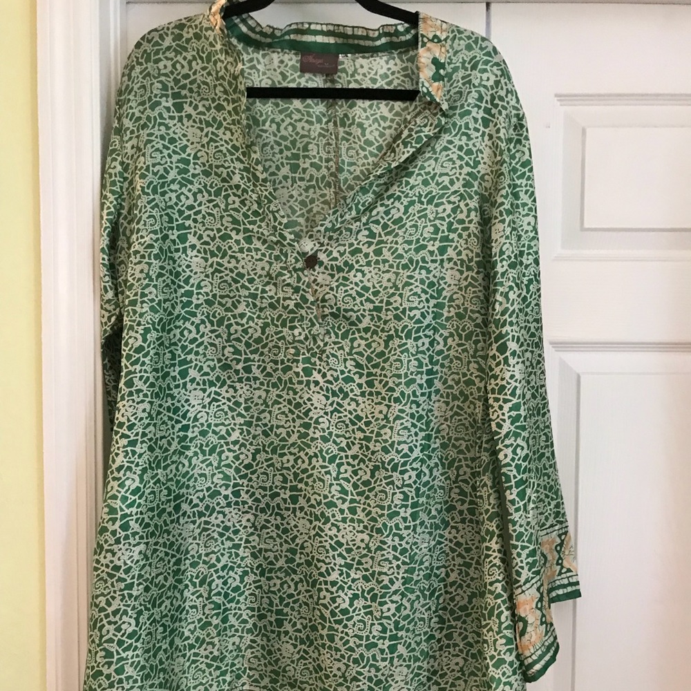 Green/Creme NWT Silk Tunic